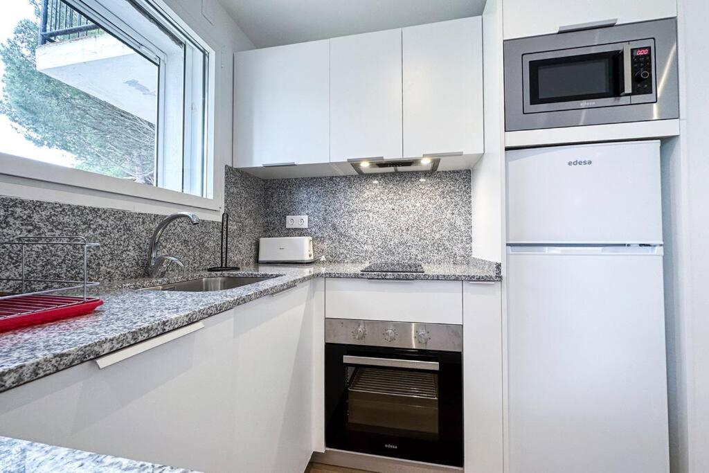 Can Romy Appartement T3 B - A 20M De La Plage De Cala Montgo L' Escala Exteriör bild